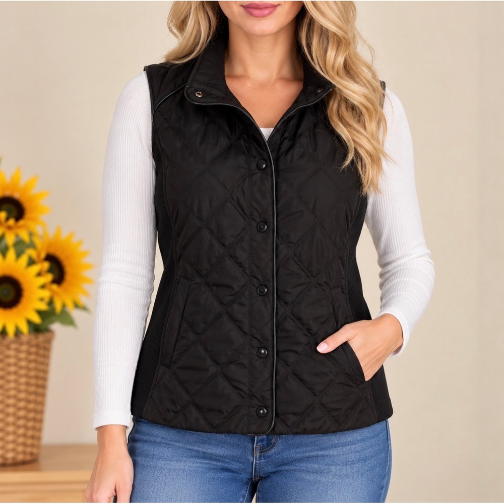 Chico's Quilted Vest Size 1 Small Black Good Diamond Stitch Ribbed Sides